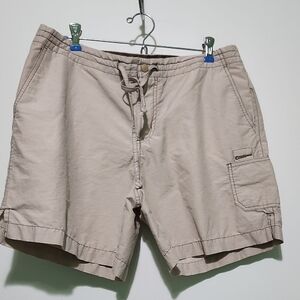Columbia Women's Cargo Shorts - Tan